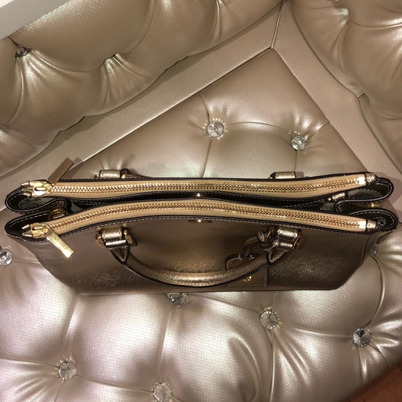 Tory Burch Robinson Metallic Mini Double Zip Bag - Picture 3 of 16
